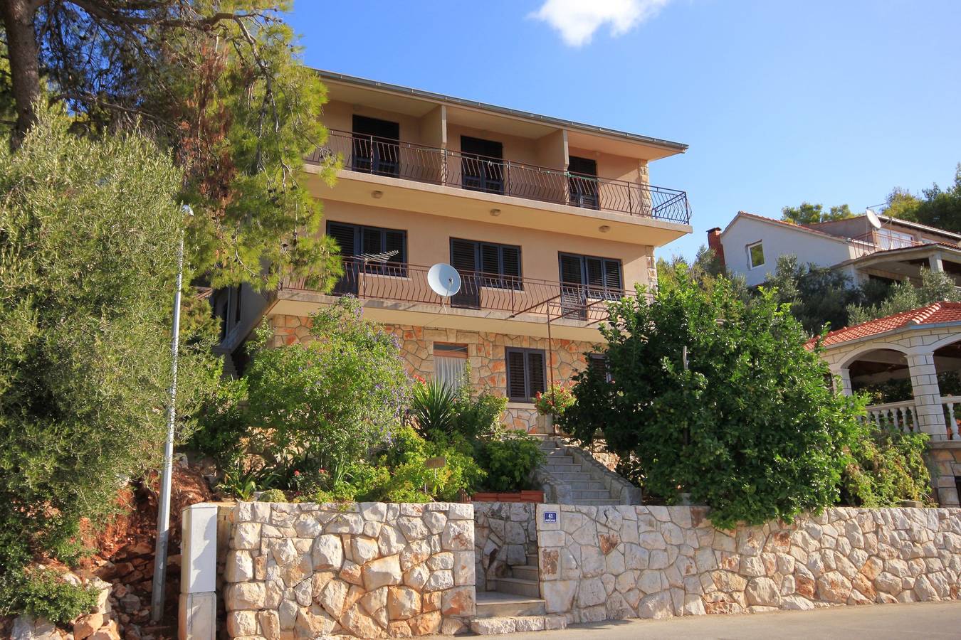 Ganze Wohnung, 1-Zimmer-Ferienwohnung mit Balkon und Meerblick Prizba (Korcula) A-9227-b in Blato, Korcula