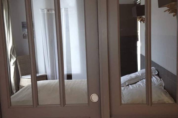 Location de vacances pour 10 personnes, avec jardin dans Plage des Gollandieres (Le Bois-Plage-en-Re) - 3