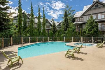 Villa for 7 Guests in Whistler, British Columbia, Picture 2