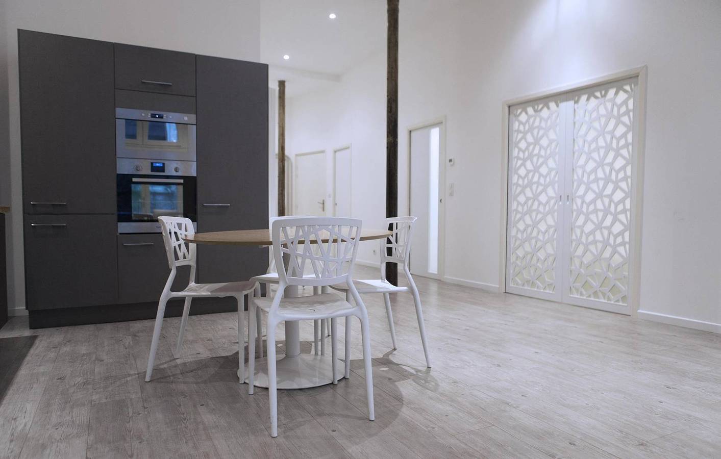 Hel semesterlägenhet, Ausone - loft moderne et confortable - terrasse et place de parking inclus in Bordeaux, Bordeaux region
