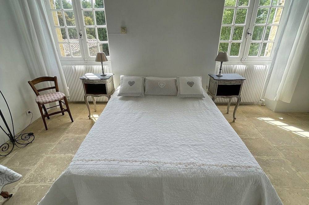 Domaine de la Gaille cottage pour 5 pers, Parc de 33 Ha, Très Grande Piscine in Saumane-de-Vaucluse, Vaucluse