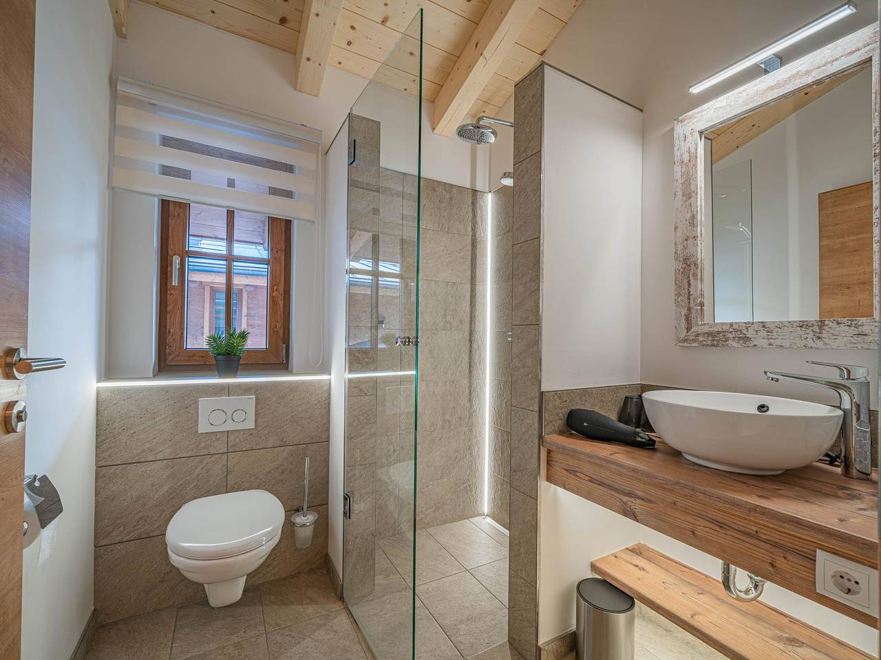 Ganze Wohnung, Moderne Ferienwohnung mit Balkon und Liftblick in Rauris, Ski Amadé