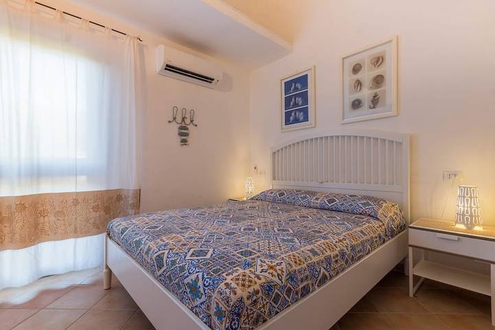 Ferienhaus für 4 Personen, mit Terrasse und Whirlpool in Porto Pollo - 2