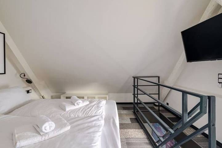 Ganze Wohnung, Stylisches Loft mit Küche, Carport & WLAN in Walzbachtal, Kraichgau