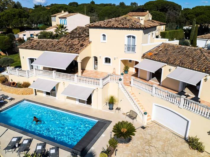 Villa pour 12 personnes, avec piscine et jardin à Fréjus