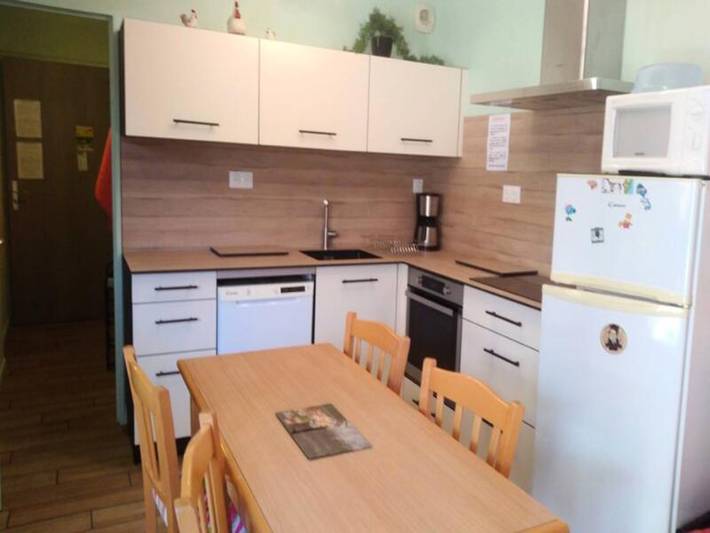 Gîte pour 4 personnes, avec piscine, adapté aux familles dans Office De Tourisme De Saint Sorlin D Arves - 2