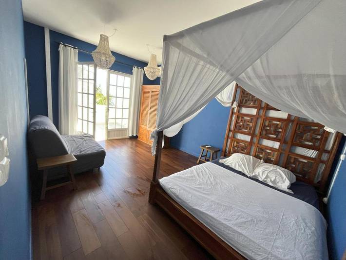 Location de vacances pour 8 personnes, avec jardin ainsi que piscine et vue dans Port de Saint-Gilles les Bains - 2