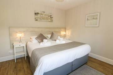 Log Cabin for 4 People in Buxton, Peak District, Photo 1