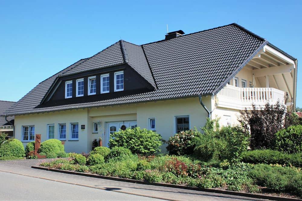 Ganze Wohnung, 5 Dtv-Sterne, \"Zum Jammertal\", im Dreieck Rhein, Lahn, Aar - modern eingerichtet in Kördorf, Lahn-Taunus