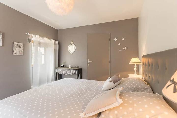 Location de vacances pour 7 personnes, avec jardin et terrasse à Nolay - 2