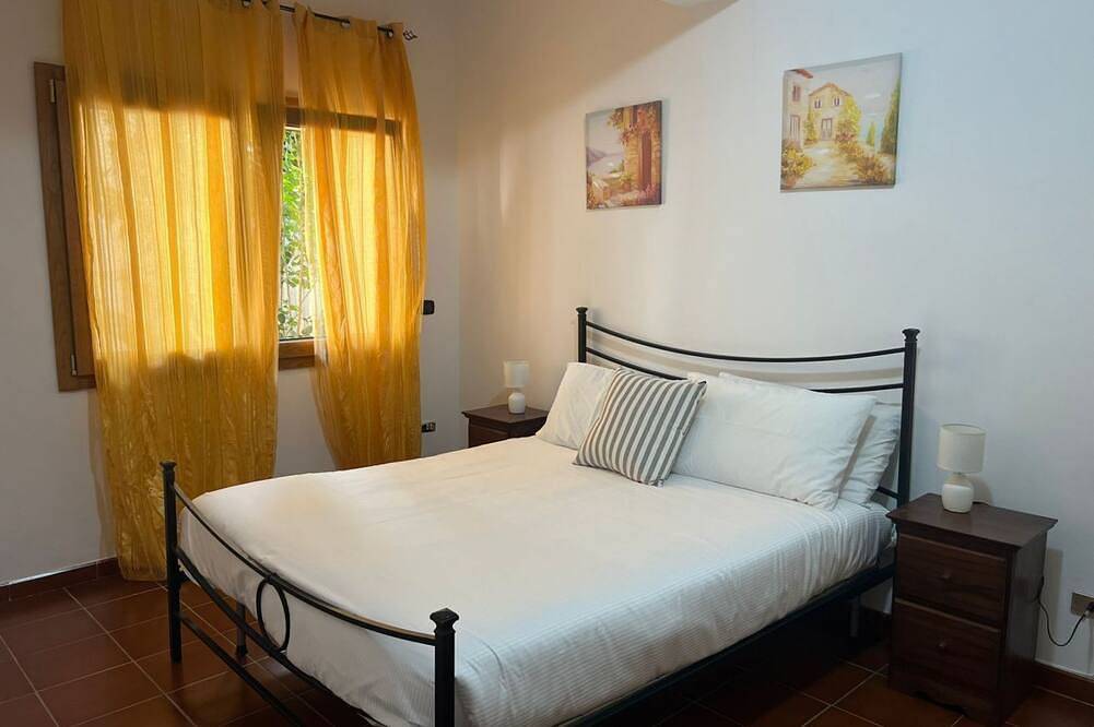 Entire apartment, Garden near the beach (Piedigrotta Garden) in Pizzo, Vibo Valentia Province