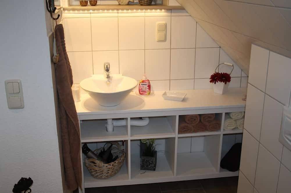 Ganze Wohnung, Ferienwohnung Brunsbüttel für 1 - 2 Personen - Ferienwohnung in Brunsbüttel, Nord-Ostsee-Kanal