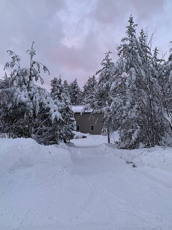 Vacation rental for 10 people, with terrace and yard, with pets in Lake Superior