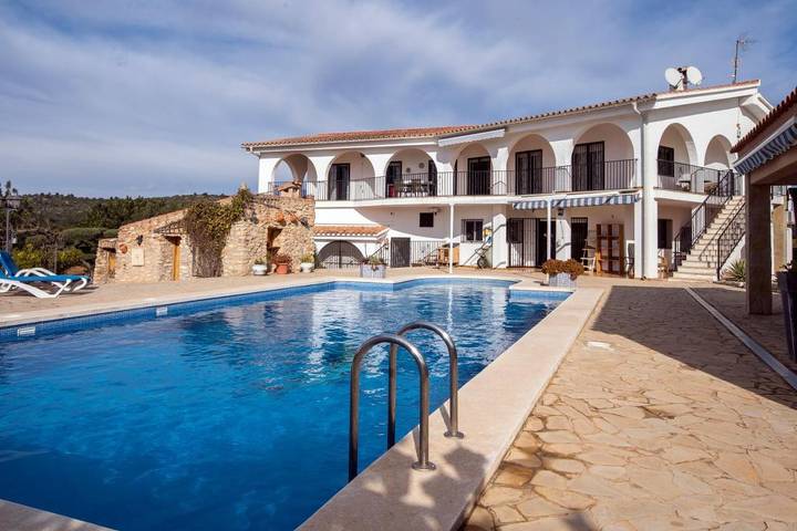 Casa rural para 15 personas, con Balcón y Terraza además de Jardín y Piscina en Alcanar - 2