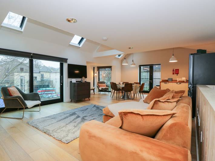 Log cabin for 6 people in Bath