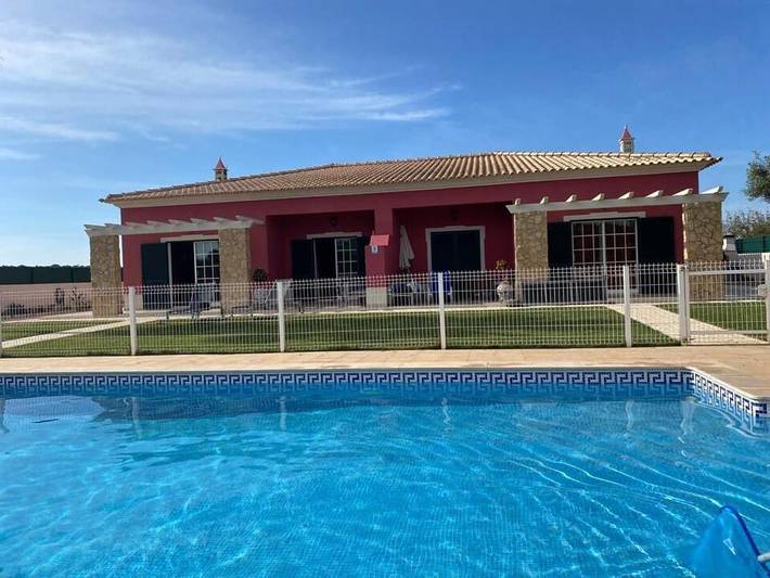 Gîte pour 4 personnes, avec piscine ainsi que jardin et vue à Algoz - 2