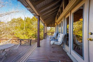 Log Cabin for 6 Guests in Hochatown, Broken Bow Lake, Picture 1