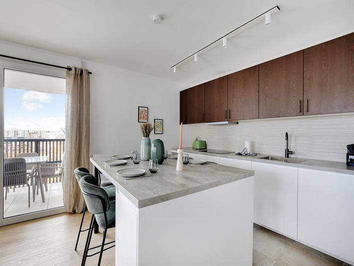 Appartement entier, Magnifique appartement- 3Br/8P-Proche de la Seine in Clichy, Hauts-de-Seine