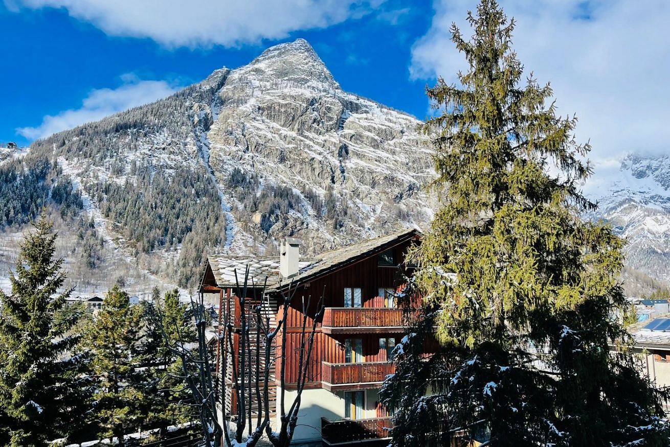 Appartement entier, Appartement de vacances pour 2 personnes avec balcon/terrasse in Courmayeur, Alpes valaisannes