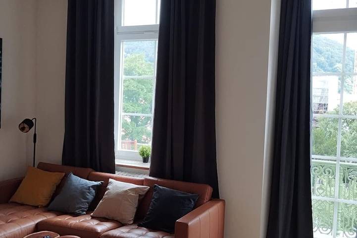 Ganze Wohnung, Charming studio with Ac, balcony and view of the Castle - Walk to Everything. in Altstadt Heidelberg, Heidelberg