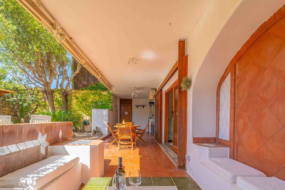 Appartamento intero, Garden Apartment - Trilocale con Wifi e Bbq in Portisco, Costa Smeralda