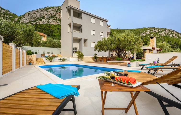 Ganze Ferienwohnung, Reizendes Apartment mit Meerblick, Pool, Terrasse und Küche – 1 km vom Strand entfernt in Klek, Dubrovnik-Neretva