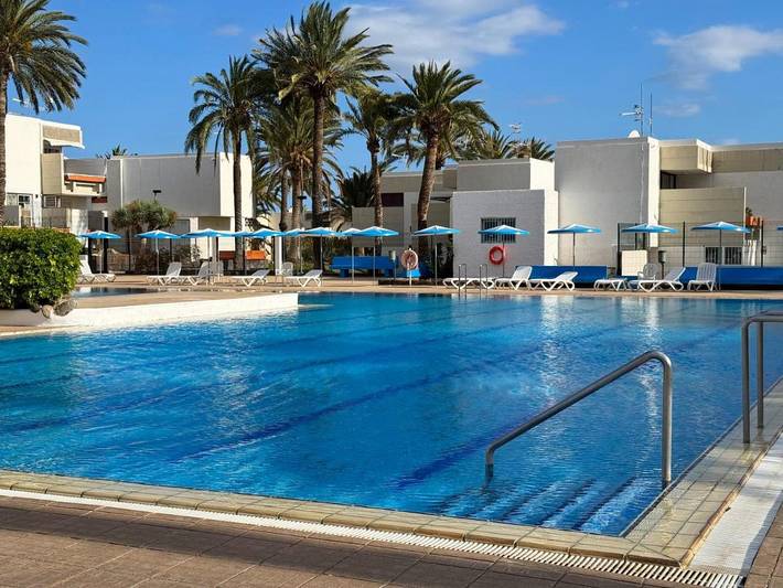 Ferienwohnung für 4 Personen, mit Balkon und Pool - 1