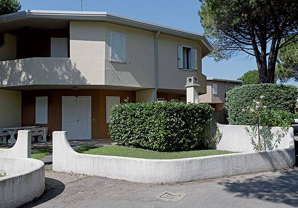 Ferienpark für 5 Personen, mit Kinderpool und Garten sowie Pool, mit Haustier in Bibione