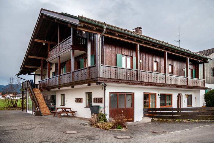 Ferienwohnung für 4 Personen, mit Garten und Balkon im Pfaffenwinkel - 2