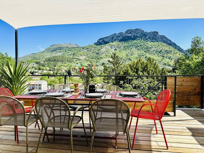 Location de vacances pour 6 personnes, avec Balcon et Terrasse ainsi que Jardin et Piscine à Buis-les-Baronnies - 4
