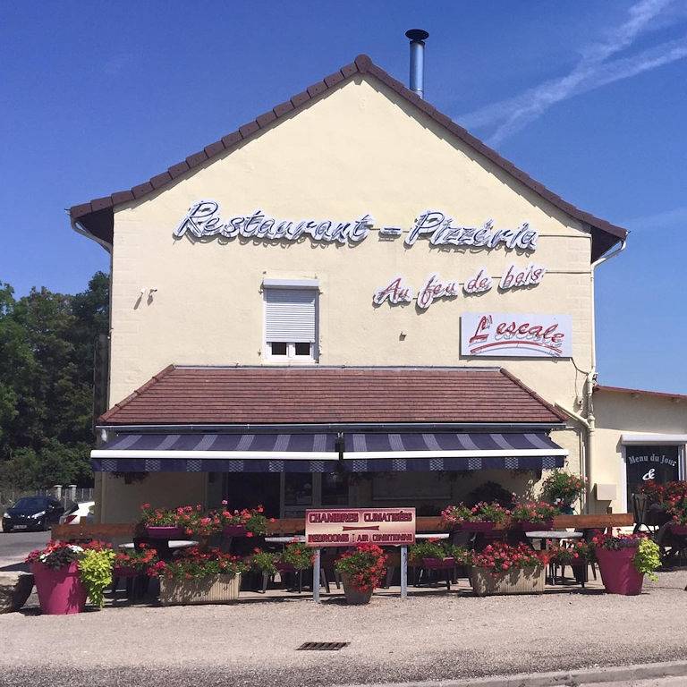 2 chambres d'hôtes traditionnelles et chalet insolite - Chambre 1 in Saint-Germain-du-Plain, Région de Chalon-sur-Saône