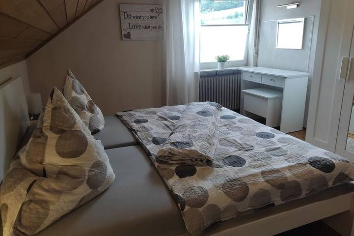 Gîte pour 6 personnes, avec balcon et jardin à Dernbach - 4