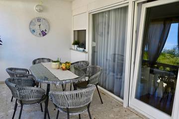 Vakantiewoning voor 6 Personen in Malinska-Dubašnica, Krk, Afbeelding 3