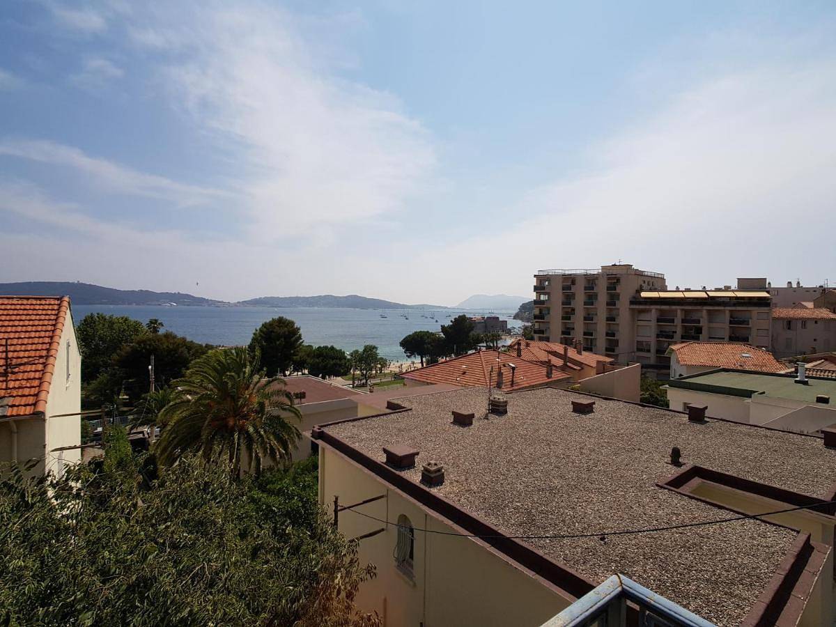 Appartement entier, Two-Bedroom Apartment in Toulon, Côte méditerranéenne (France)
