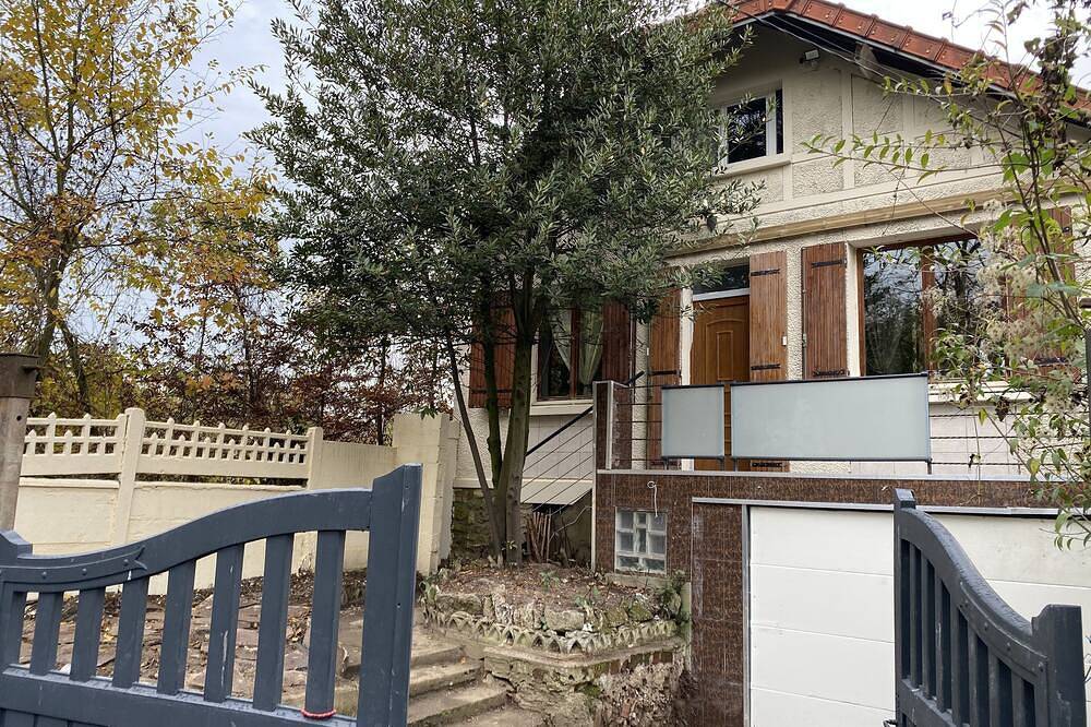 Independent house 20 minutes from Pariscdg / Asterix  in Saint-Brice-sous-Forêt, Valle del Oise