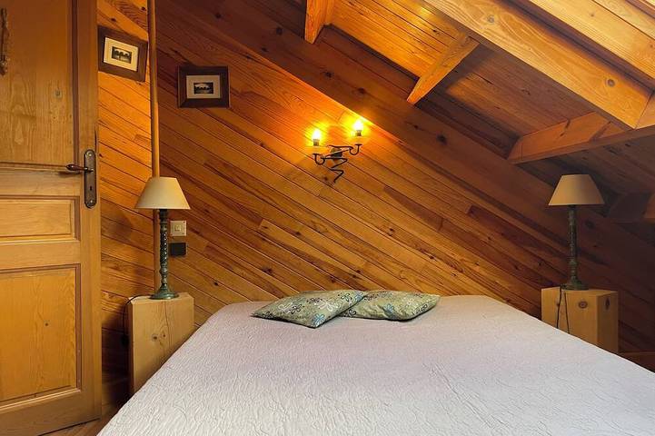 Gîte pour 9 personnes, avec Balcon ainsi que Jardin et Sauna à Belcaire - 2
