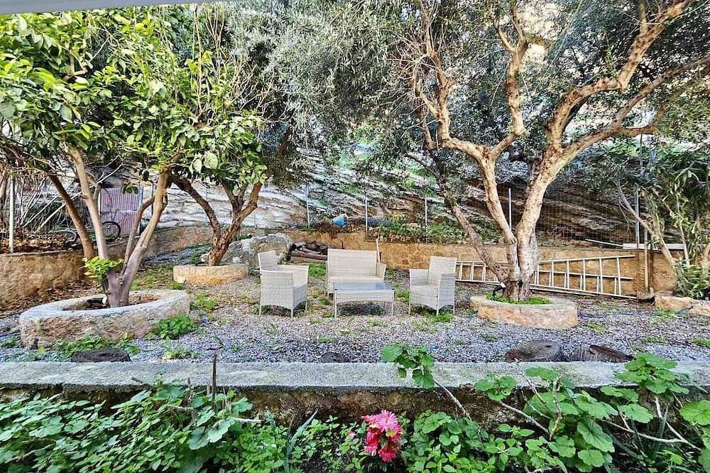 Apartment for 2 People in Lindos, Rhodes