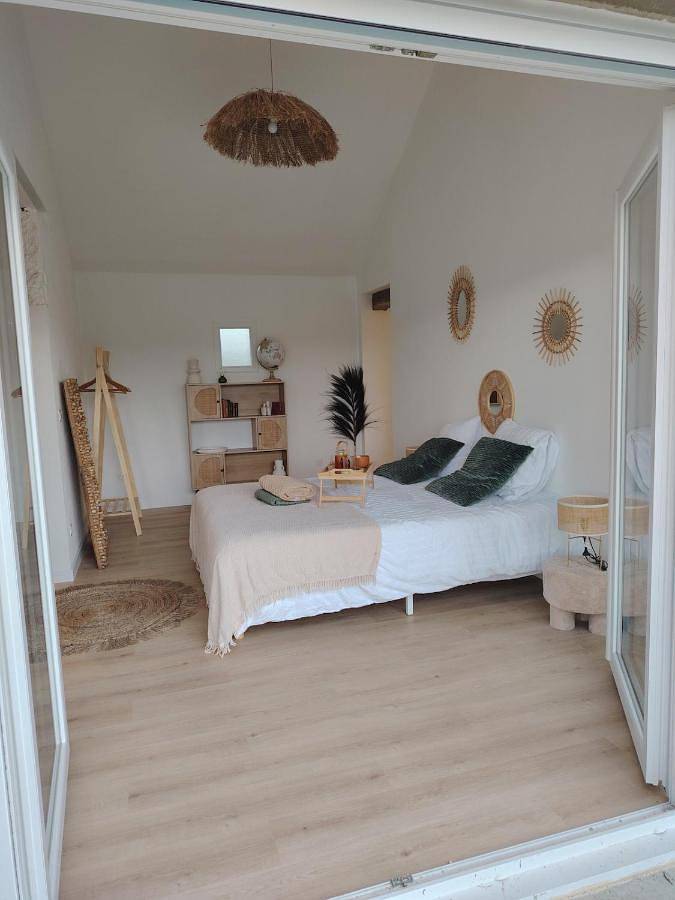 Location de vacances pour 2 personnes, avec terrasse et vue dans Sarrouilles - 2