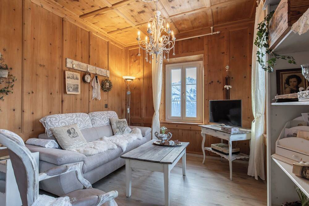 Ganze Wohnung, Zollhaus, (Vnà) in Vnà, Valsot