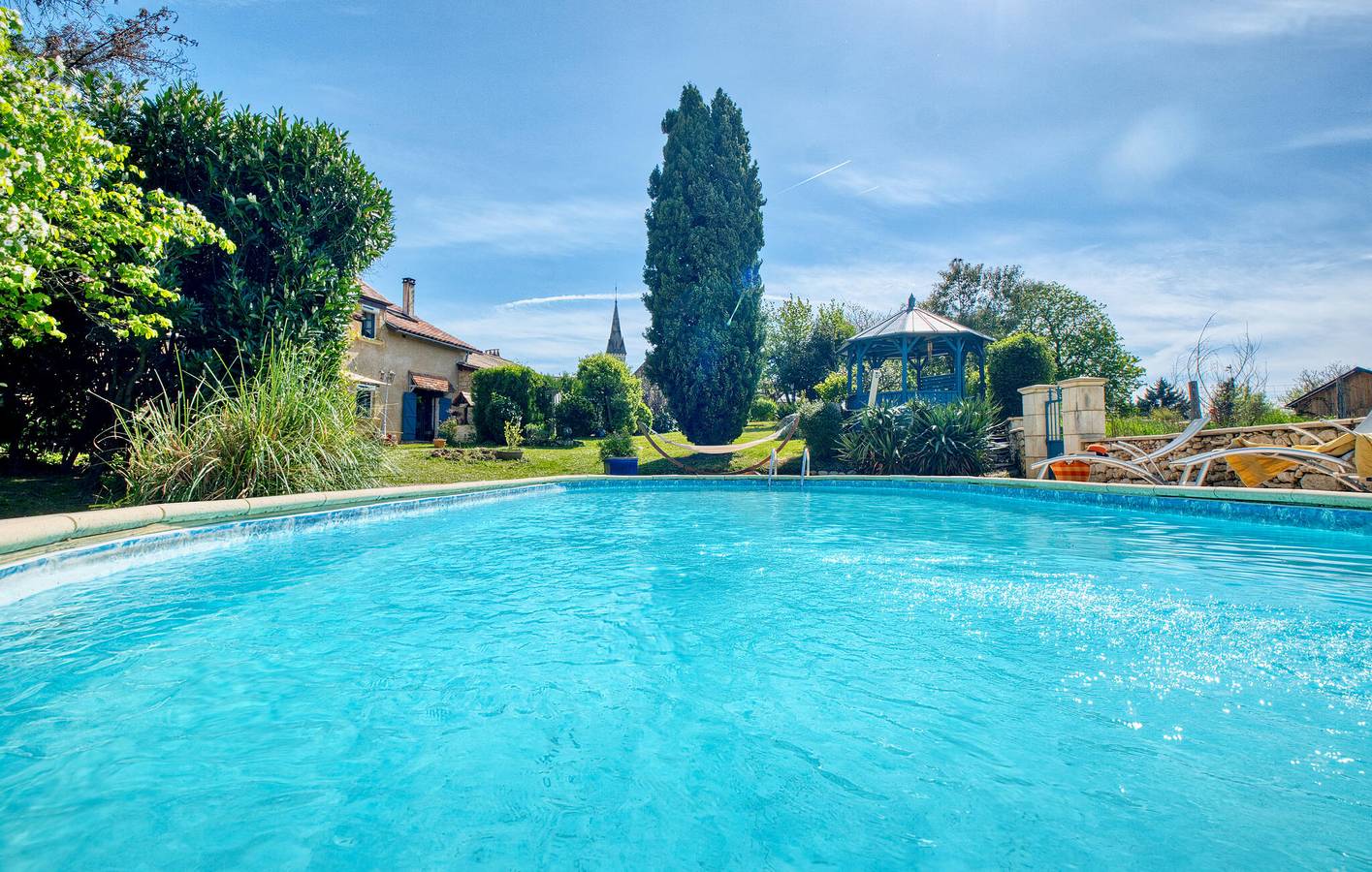 Bosset Appartement de jardin avec piscine et WiFi in Bosset, Périgord Pourpre