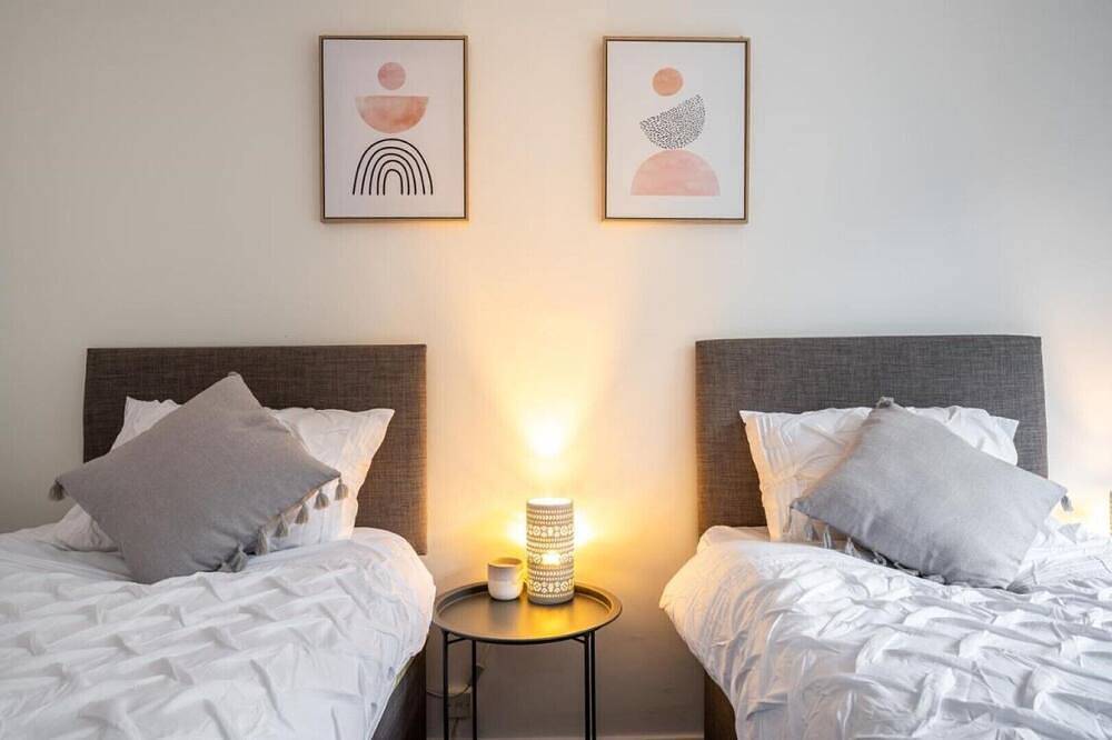 Modern 3 Bed Bungalow Near Bolton Town Centre in Bolton, Greater Manchester