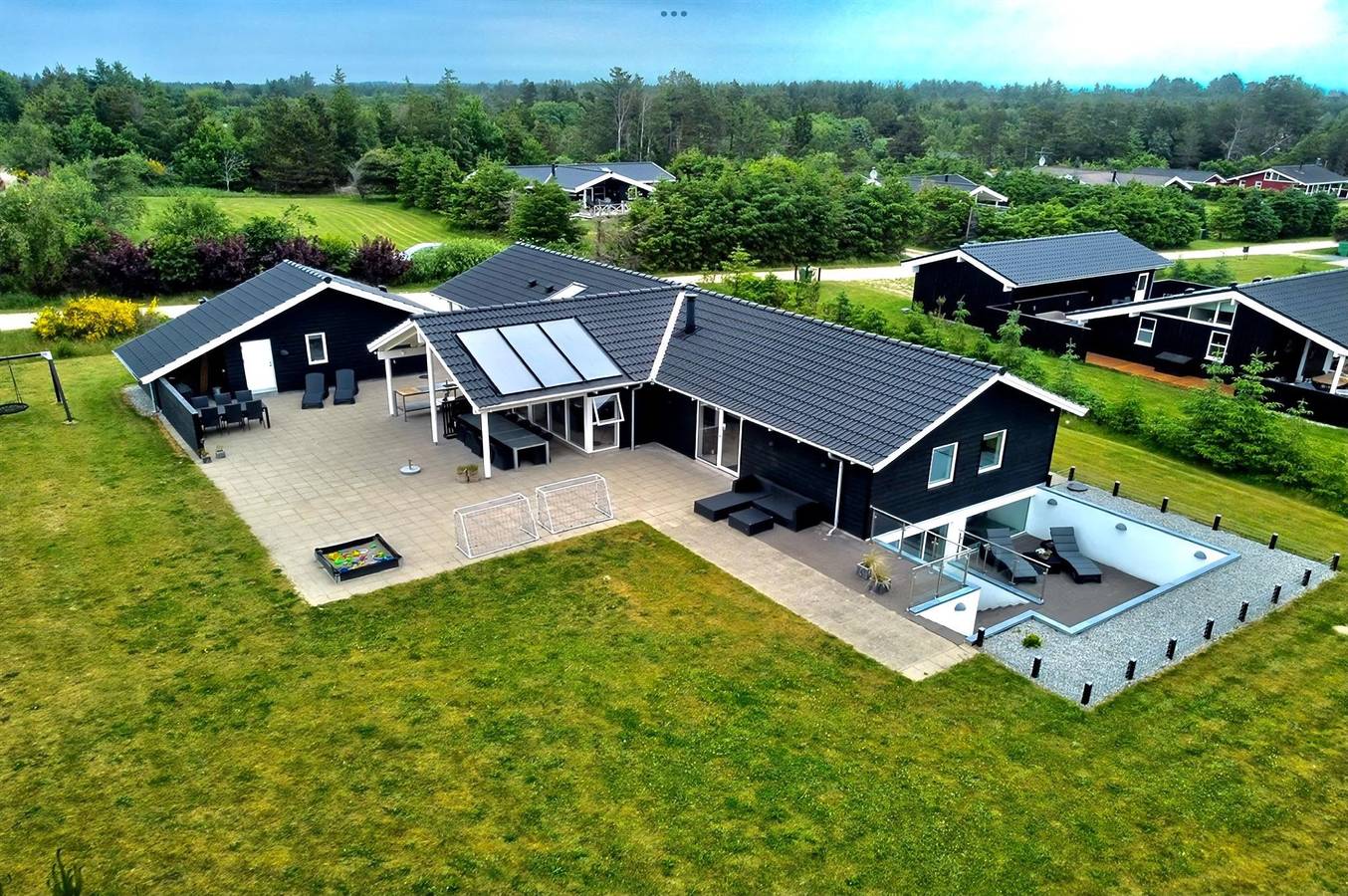 Pet friendly home in Blokhus with sauna in Blokhus, Jammerbugt