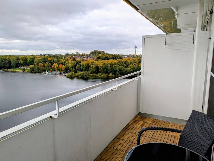 Ferienwohnung für 3 Personen, mit Balkon und Seeblick in Bad Segeberg
