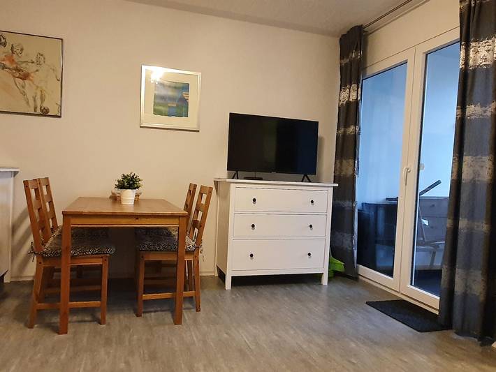 Ferienwohnung für 4 Personen, mit Balkon und Garten sowie Sauna