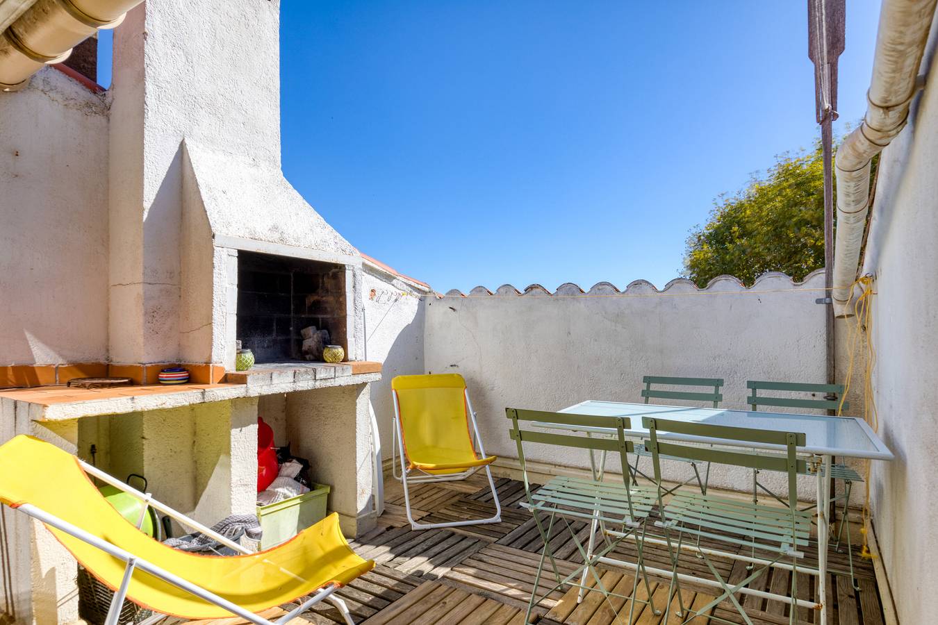 Ganze Wohnung, Ferienwohnung 'Siesta Sete' mit Privatterrasse und Wi-Fi in Sete, Côte d'Améthyste
