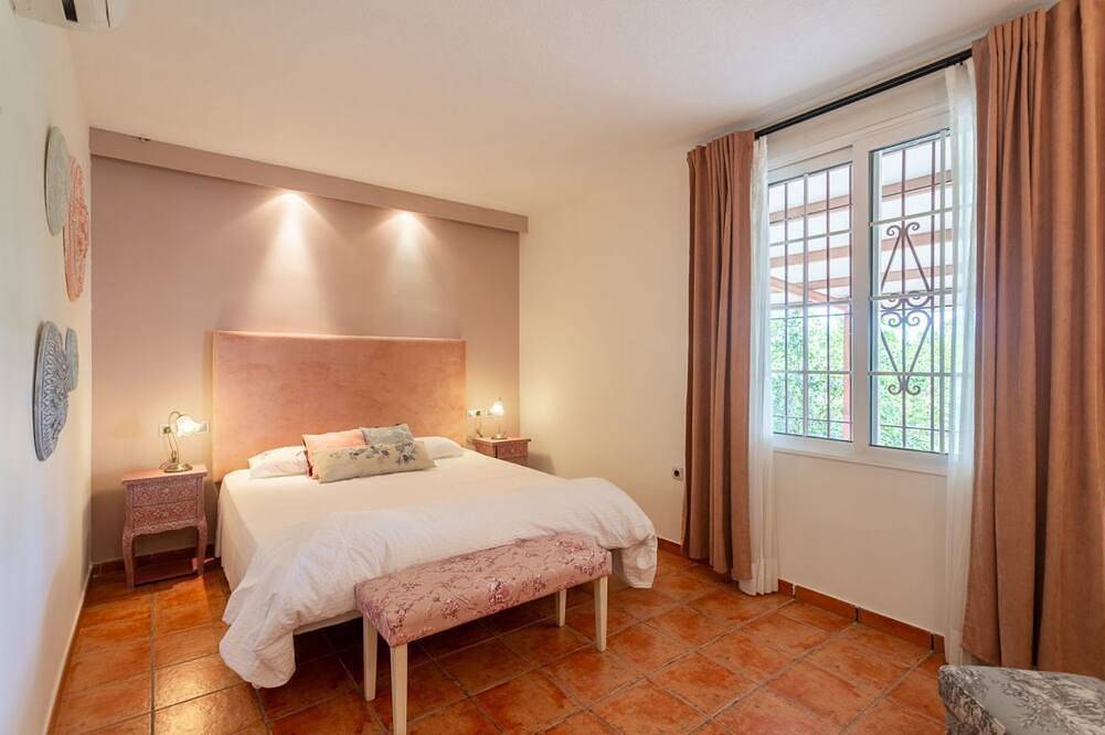 El Bancalito—A Farmhouse with a Pool for Groups in Orihuela, Costa Blanca