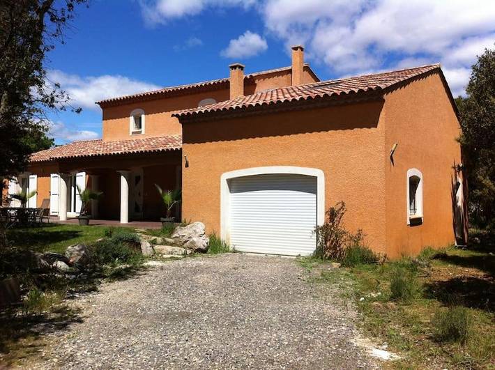 Location de vacances pour 17 personnes, avec jacuzzi ainsi que piscine et jardin à Vacquières - 4