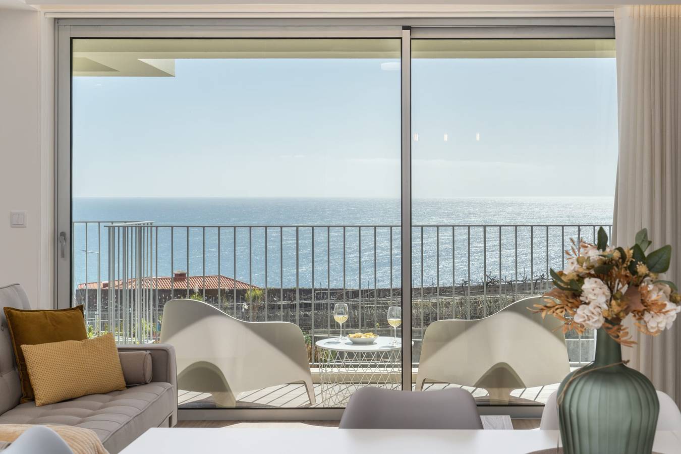 Ganze Wohnung, Basia Apartment - Meerblick und Pool in Câmara de Lobos, Madeira