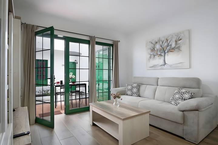 Ferienwohnung 'Sun Apartment' mit WLAN und Belüftungssystem in Puerto del Carmen, Tías