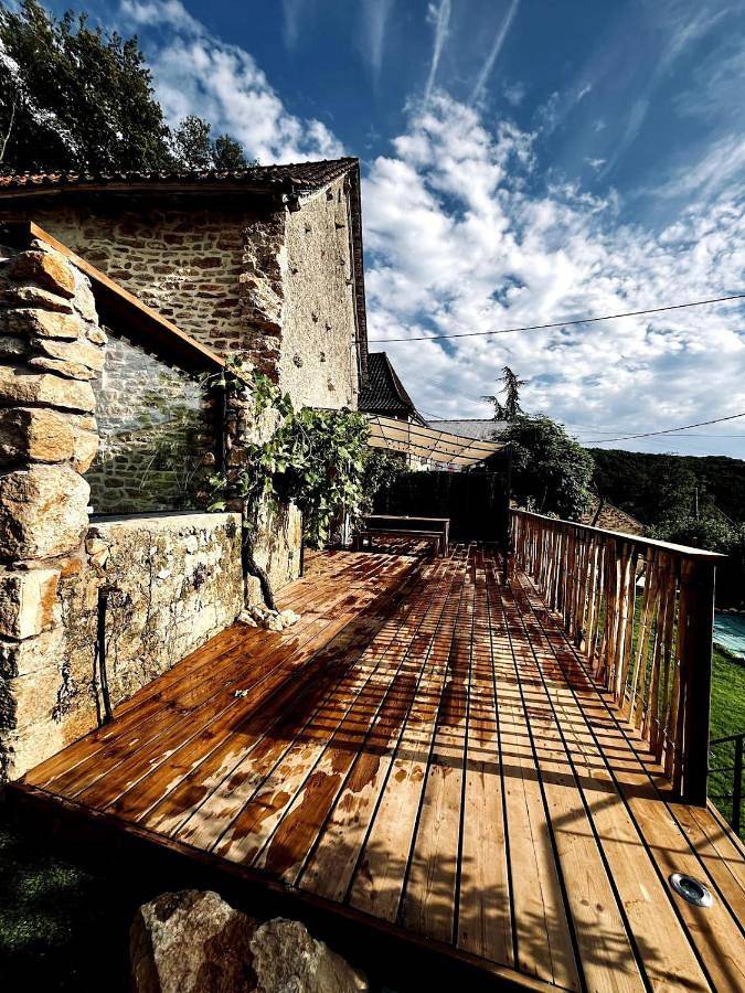 Location de vacances pour 7 personnes, avec piscine ainsi que jardin et jacuzzi à Chavagnac - 4